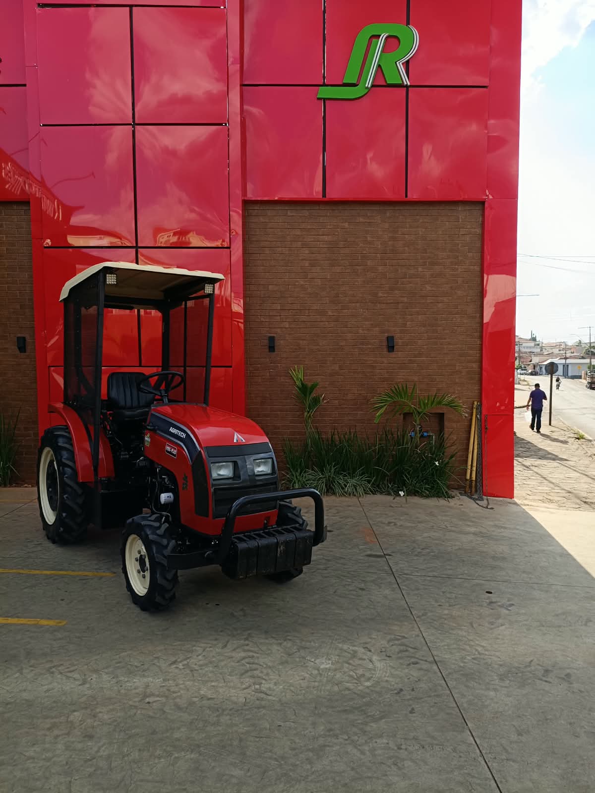 Trator Yanmar Agritech